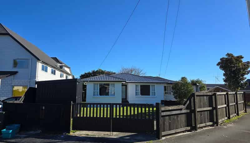 8 Snead Place, Hamilton East
