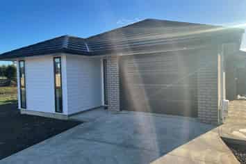 76 Hinemoa Street, Levin