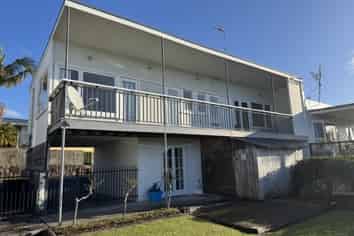 22 B Lloyd Street, Parkvale
