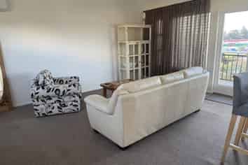 22 B Lloyd Street, Parkvale