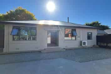 24A Herbert Street, Gladstone