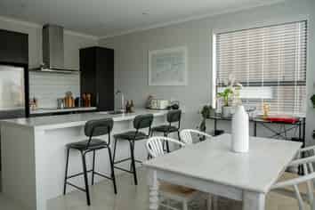 12/2 Rangitamiro Place, Hobsonville