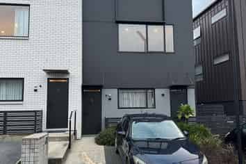12/2 Rangitamiro Place, Hobsonville