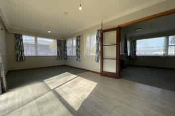 7 Viscount Place, West End