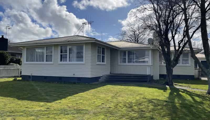 7 Viscount Place, West End
