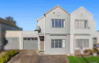 53  Kona Crescent, Henderson