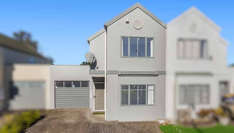 53  Kona Crescent, Henderson