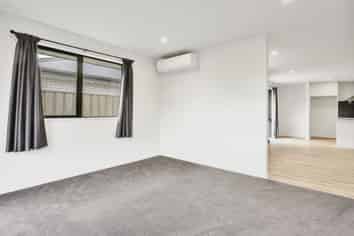 24 Mehrtens Crescent, Ravenswood