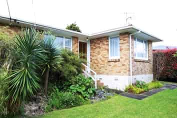  Kingswood Road, Brookfield