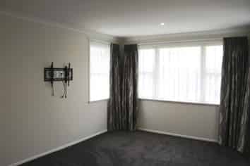  Kingswood Road, Brookfield