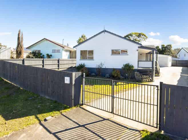 37 Claverdon Drive, Massey