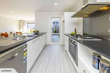 58 Arrowsmith Drive, Flat Bush