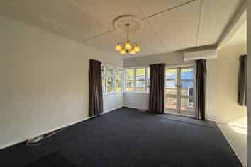 97 Reynolds Street, Taita