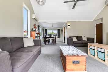 180 Whatawhata Road, Dinsdale