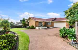 16 Hayes Place, Half Moon Bay