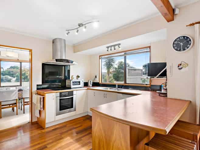 16 Hayes Place, Half Moon Bay