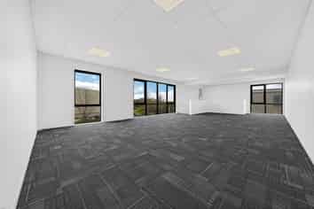 Brand new industrial unit at the Airport