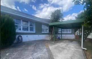 8 Sexton Place, Manurewa East