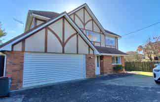 2/262 East Coast Road, Forrest Hill