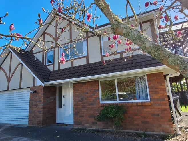 2/262 East Coast Road, Forrest Hill