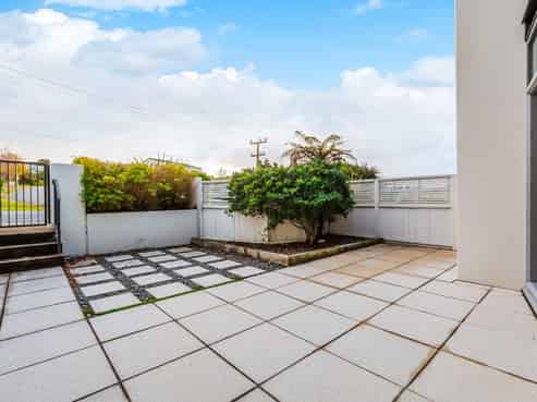 14 Norman Smith Street, Nukuhau
