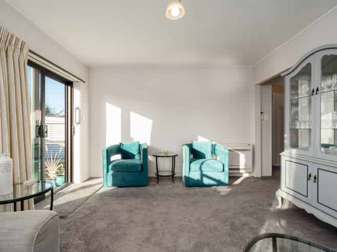 2/208 Grimseys Road, Redwood
