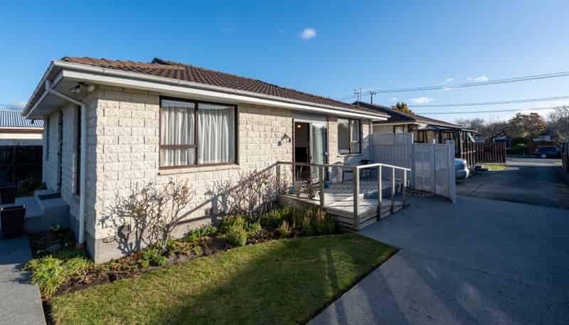 2/208 Grimseys Road, Redwood