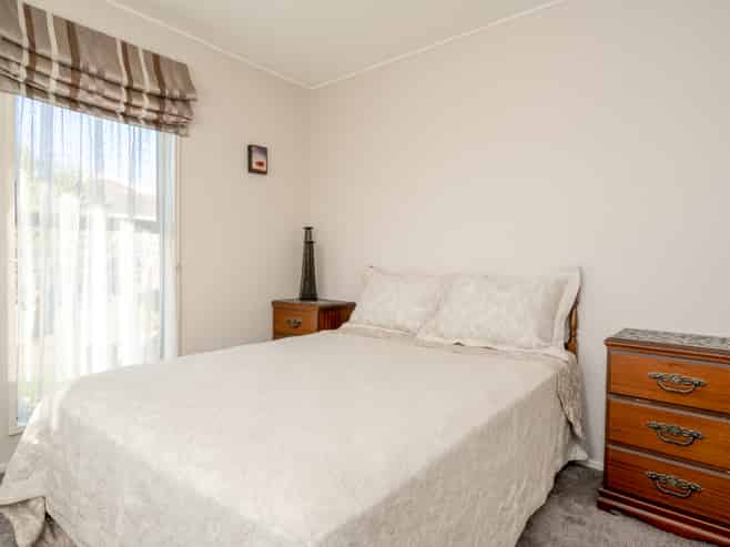 2/208 Grimseys Road, Redwood