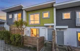 4/8 Middleton Road, Johnsonville