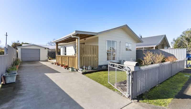 5a Moore Crescent, Carterton