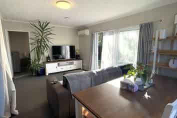 2/38b Cavendish Road, Casebrook