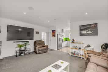 86 Derby Street, Westport
