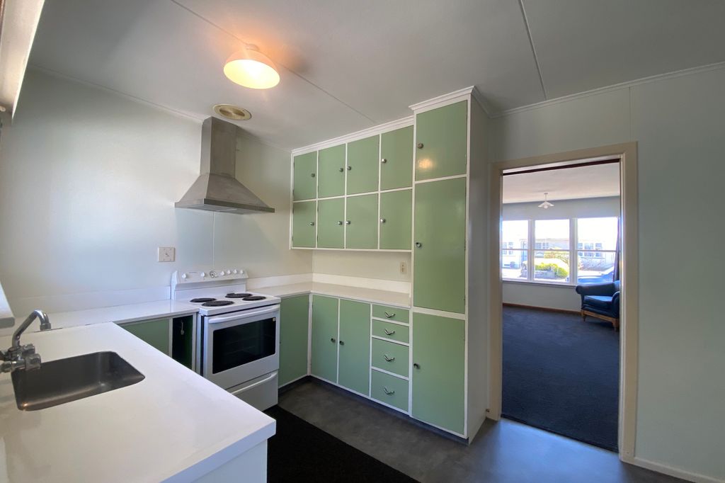 Quiet spacious central 3