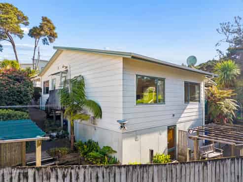 30 Shadon Place, Stanmore Bay
