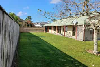 7 Elizabeth Grove, Stratford