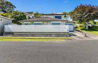 13 Burns Street, Westown