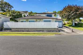 13 Burns Street, Westown