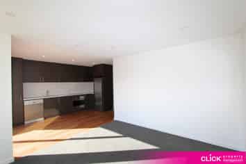 8/26 Moreau Street, Saint Kilda