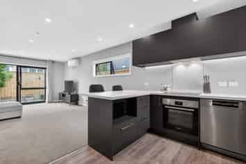 17/15 Brook Street, Waiwhetu