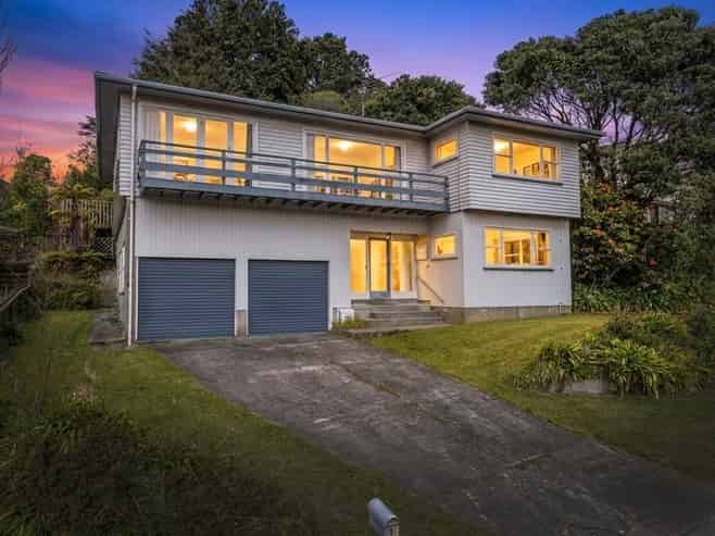 7 Fyvie Avenue, Tawa