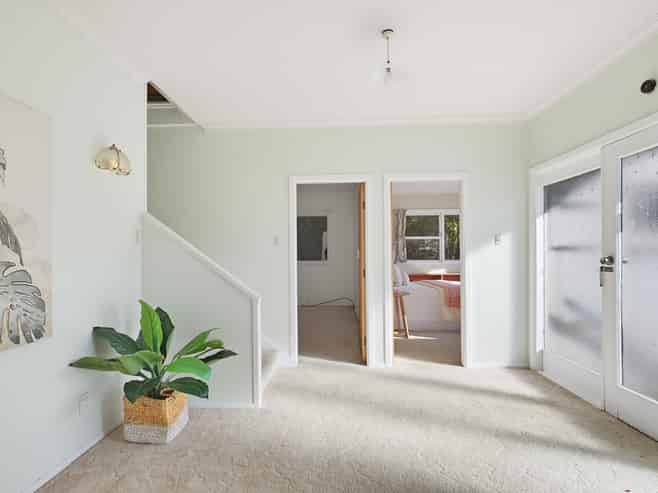 7 Fyvie Avenue, Tawa