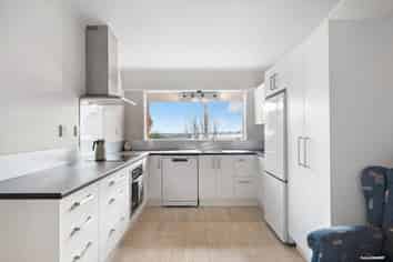 2B Lynley Terrace, Pukekohe