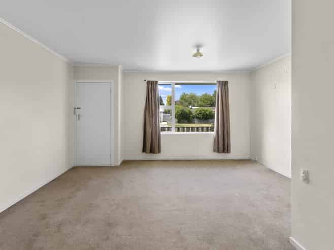 8a Hillary Place, Leamington