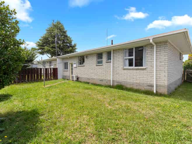 8a Hillary Place, Leamington