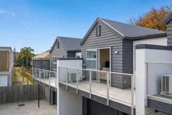 2/5 Teddy Street, Hamilton Central