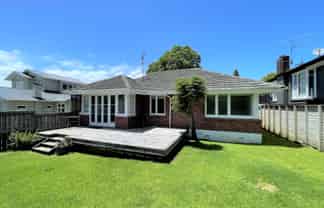 80 Alberton Ave, Mount Albert