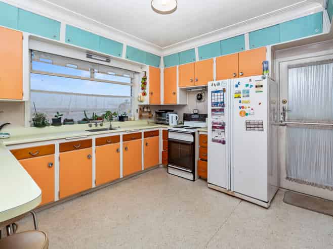 60 Jaemont Avenue, Te Atatu South