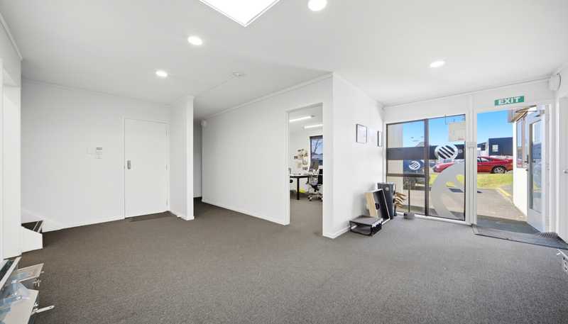 22-24  Bay Park Place, Birkdale