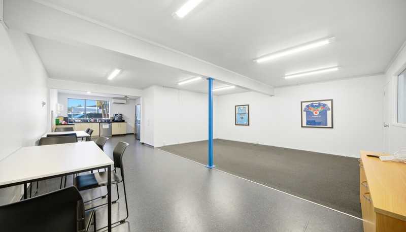 22-24  Bay Park Place, Birkdale