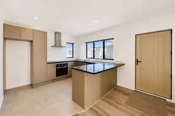 32 Black Beech Crescent, Takanini